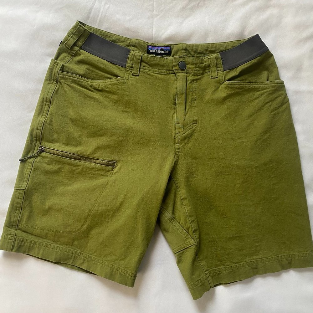 Patagonia Venga Rock Shorts (Green)